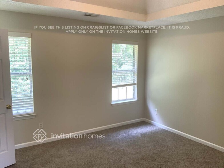 Building Photo - 597 Lakewater View Dr