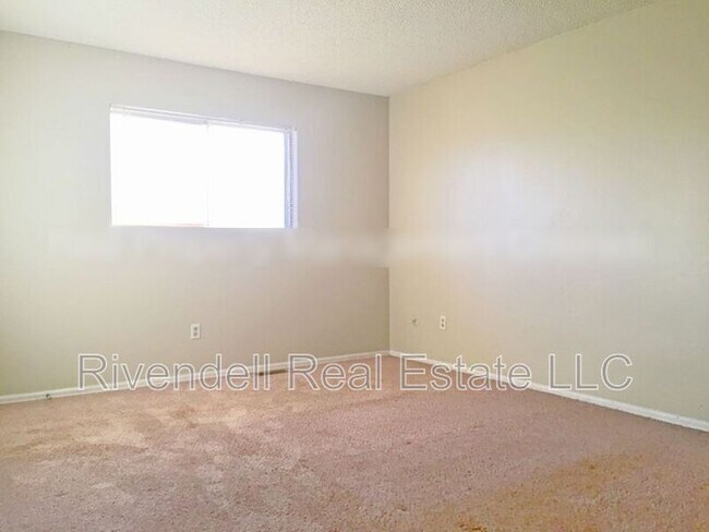 Building Photo - 2295 S Norfolk St