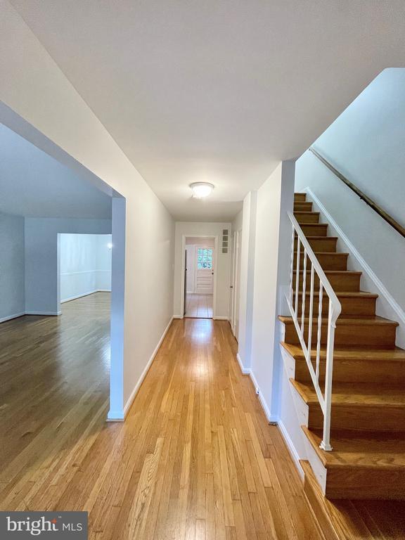 Building Photo - 1556 Bruton Ct