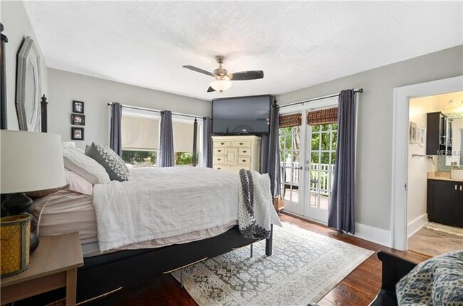 Building Photo - Amazing 4 BR Pool home in the heart of Tho...