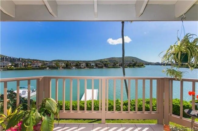 Lanai - 7007 Hawaii Kai Dr