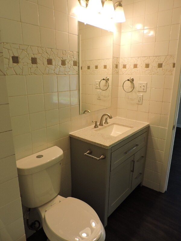 Building Photo - 414 S Reese St