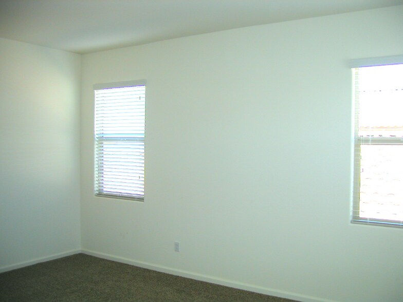 Building Photo - 1730 W Lacewood Pl