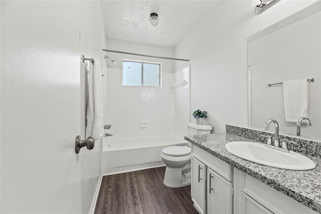 Building Photo - 7519 Wovenwood Ln