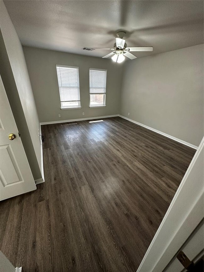 Building Photo - 1709 Shire St