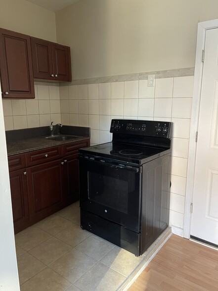 Building Photo - 4467 Frankford Ave