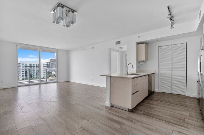 Building Photo - 4250 Biscayne Blvd