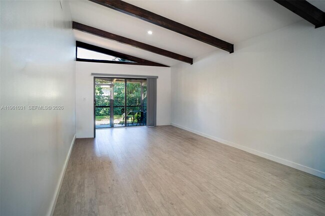 Building Photo - 135 Essex Rd