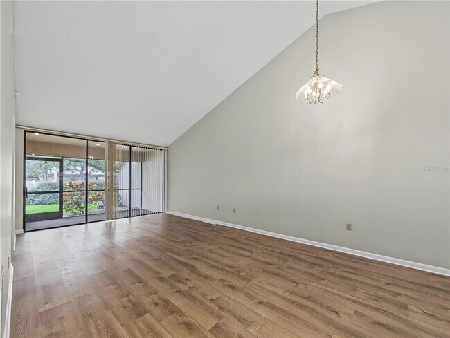Building Photo - 4554 Morningside