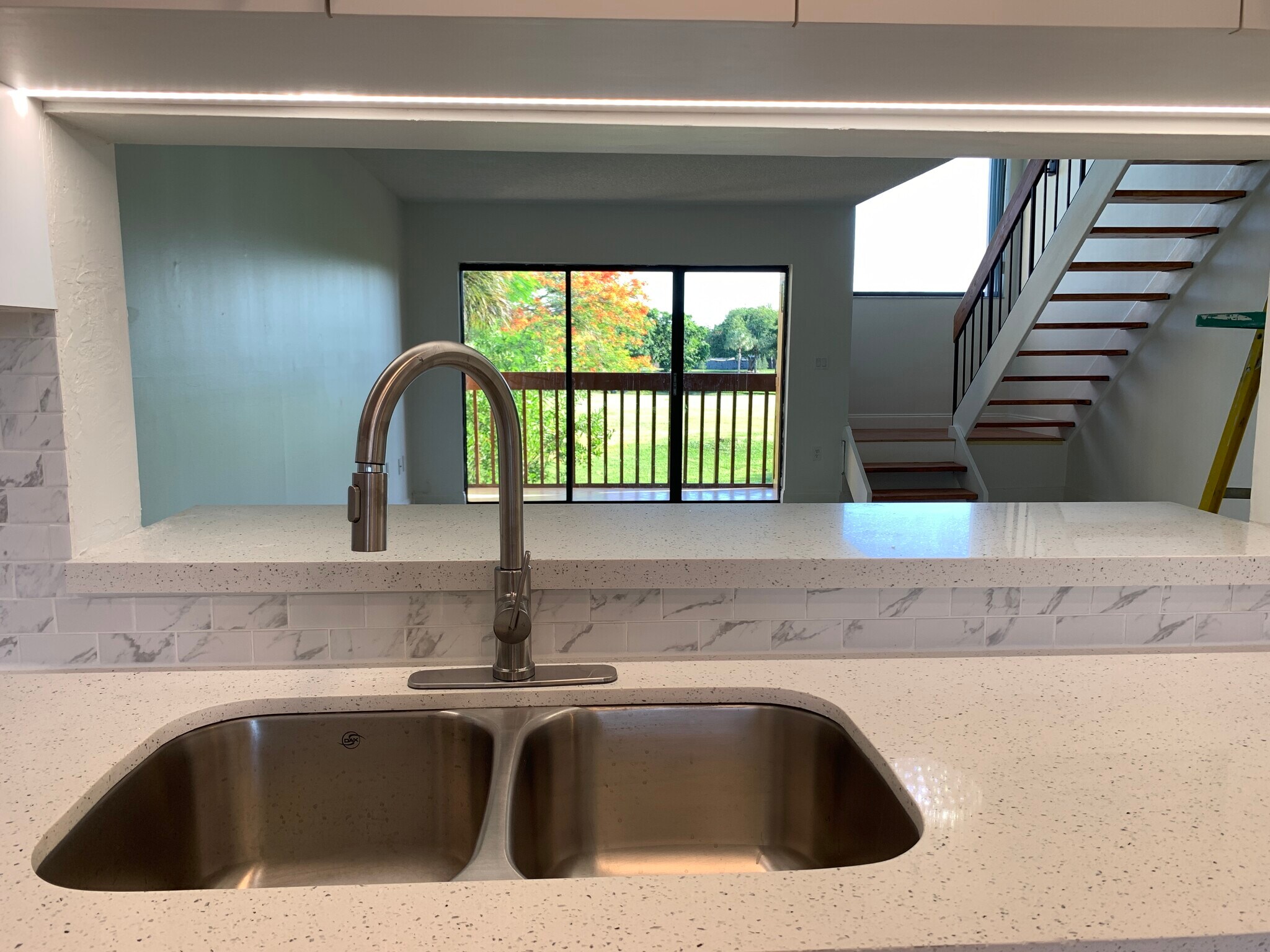 Kitchen view of or - 281 W Park Dr