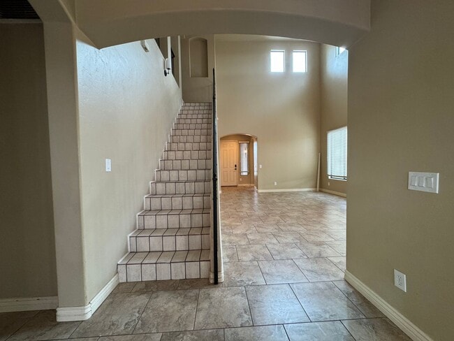 Building Photo - 4BR/3BA/2.5CG, 2534 sq.ft. rental with DEN in Sierra Vista, AZ