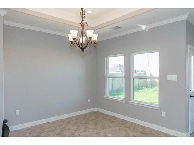Building Photo - 203 Seacrest Blvd