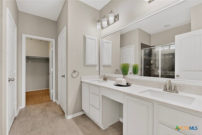 Building Photo - 429 Sheepshank Dr