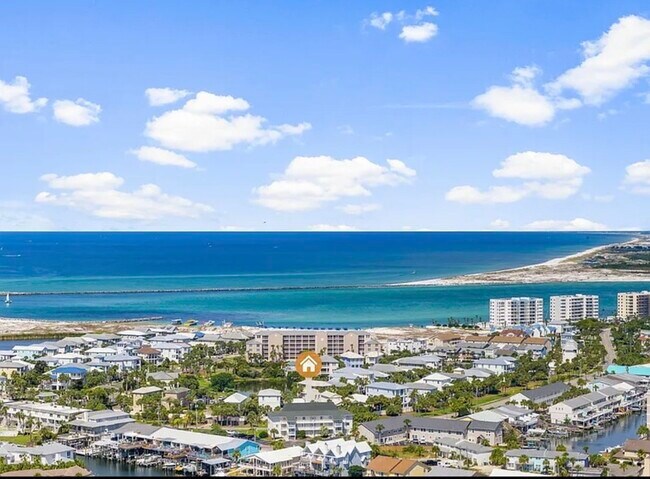 Building Photo - 485 Gulf Shore Dr