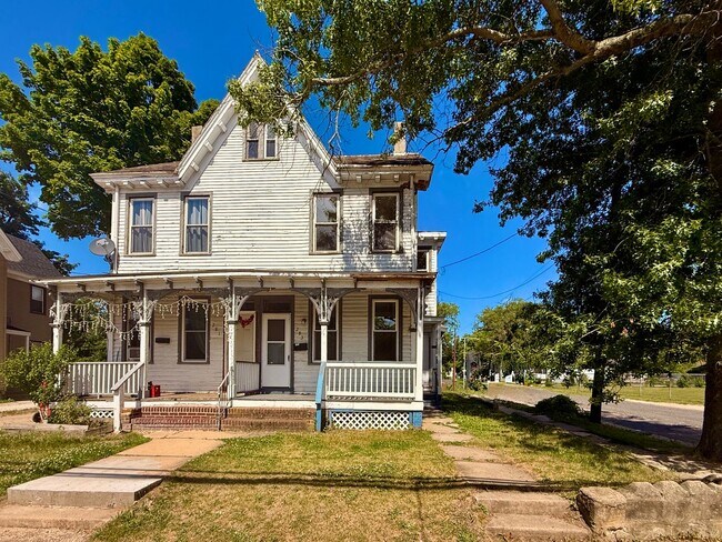 Building Photo - 281-283 South Ave