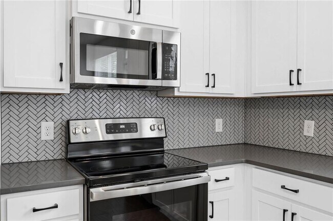 Building Photo - 5372 Brooklands Dr