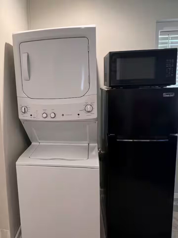 Building Photo - 6362 Valhalla Dr