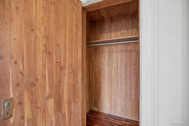 Building Photo - 208 Wheatley Rd