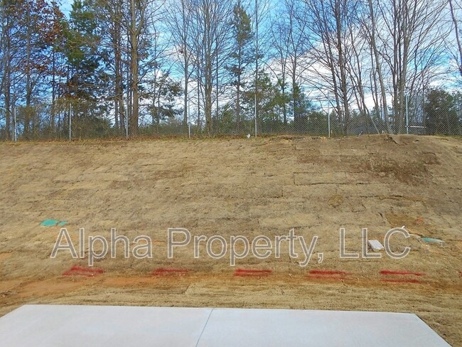 Building Photo - 24 Fairchild Way