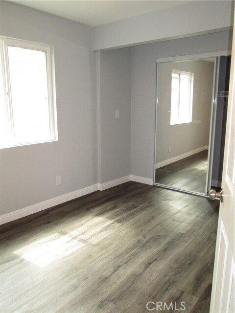Building Photo - 852 N Davidson Ave