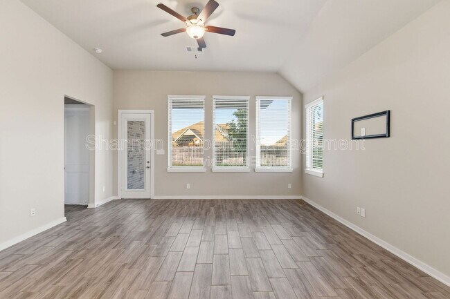 Building Photo - 9515 Willard Dr