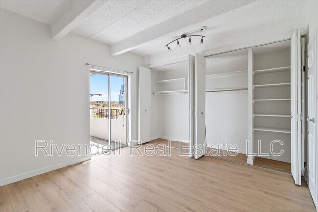 Building Photo - 130 N Pearl St