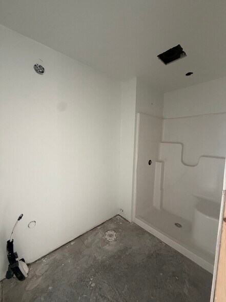 Building Photo - 139 McArthur Dr