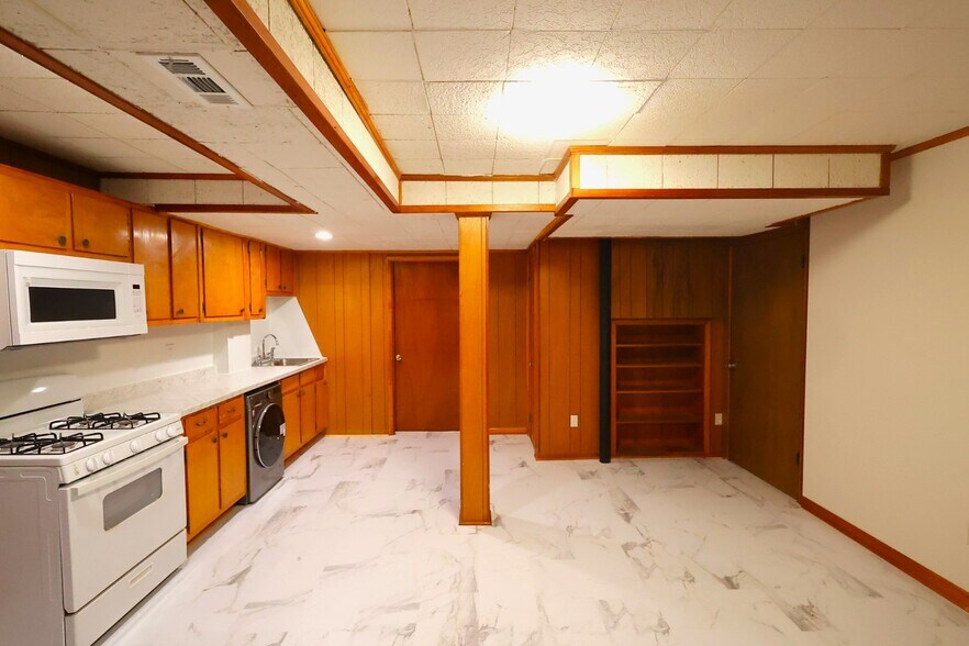 Building Photo - 1230 Fork Creek Trl