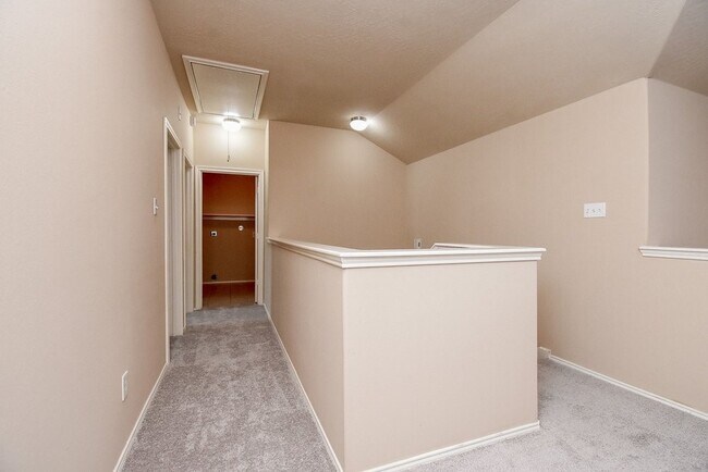 Building Photo - 9602 Siano Pines Dr