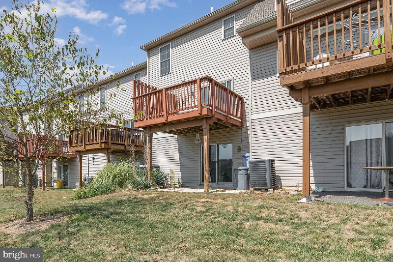 Building Photo - 109 Hunters Ridge Dr