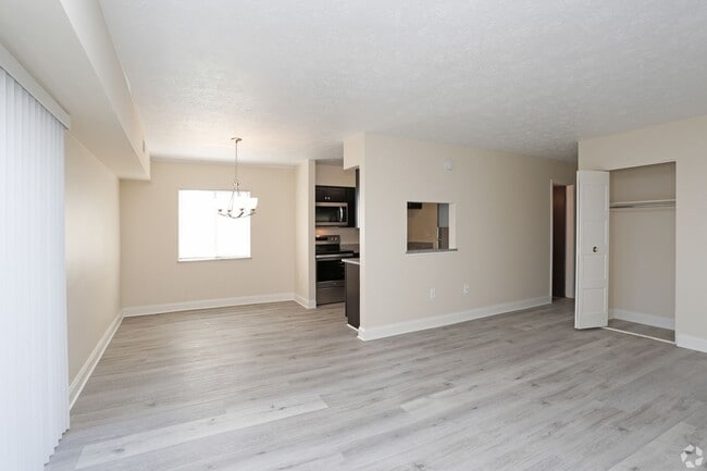 Building Photo - 700 Lee Dr