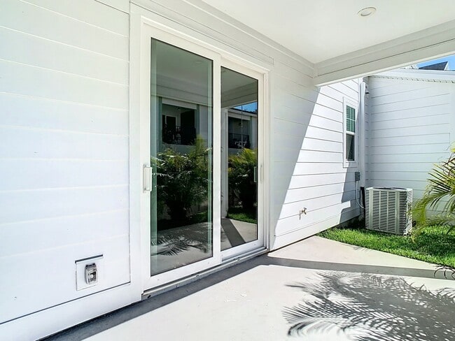 Building Photo - Brand New Constructed Townhouse in South T...