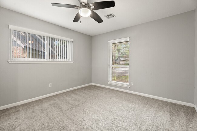 Building Photo - 1419 Basilan Ln