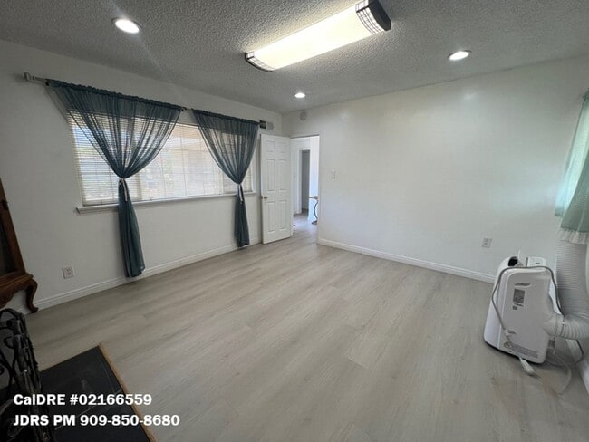 Building Photo - Arcadia 3 Bedroom Home