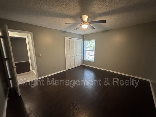 Building Photo - 12034 Stone Crossing Cir