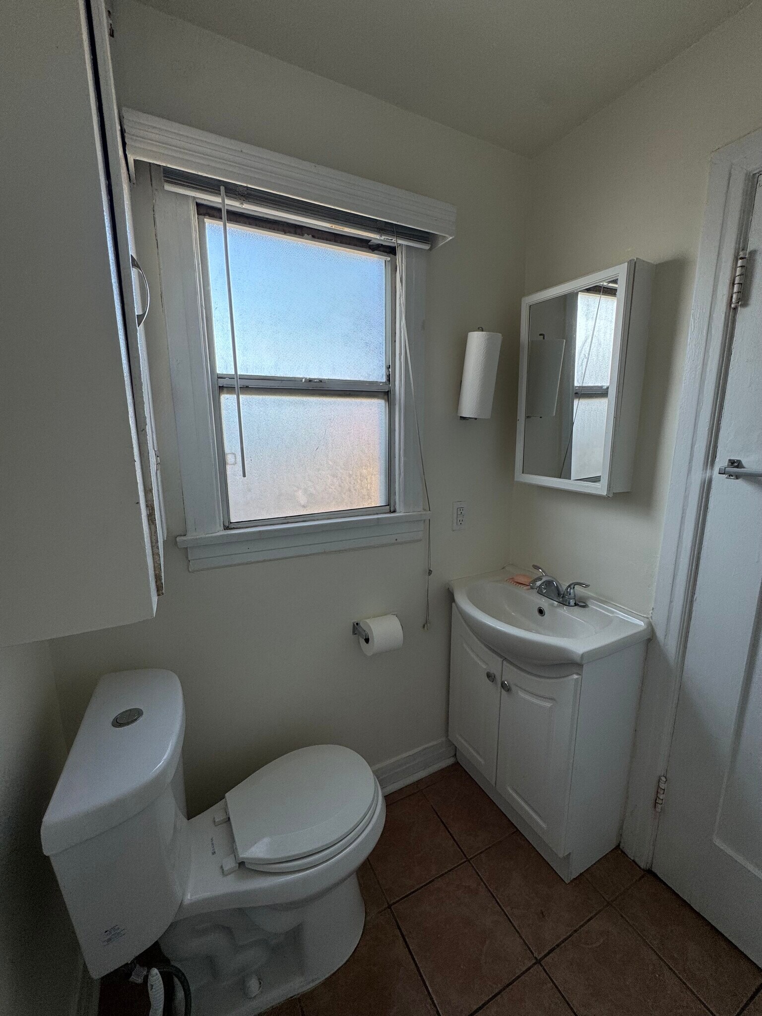 Building Photo - 2709 W 67th St
