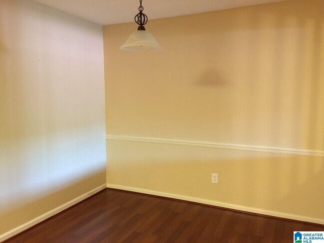 Building Photo - 1108 Chapel Creek Dr