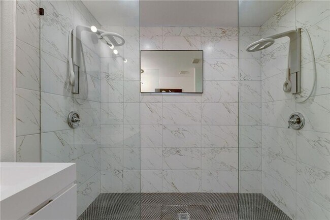 Building Photo - 4602 Everest Ln