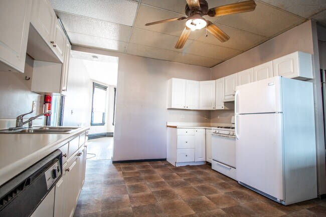 Building Photo - 454/456 Pine Street