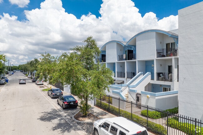 Building Photo - Parkview Gardens