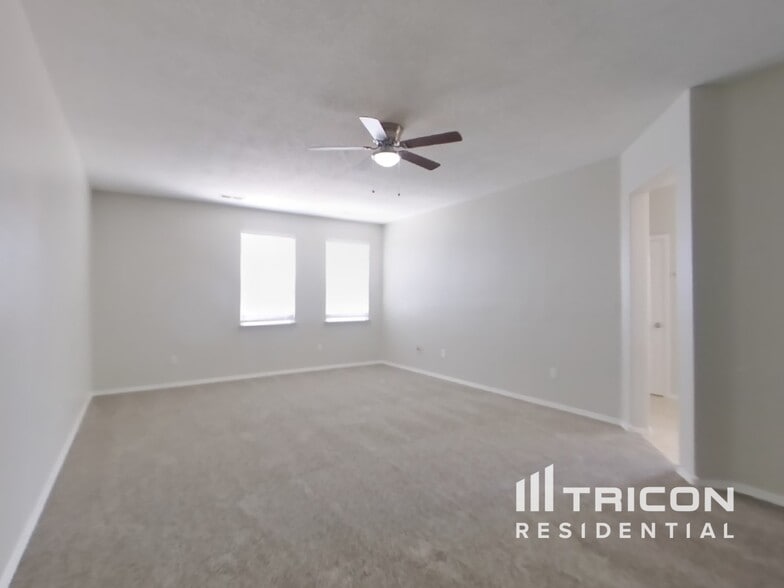 Building Photo - 3501 Sun Mesa St SW