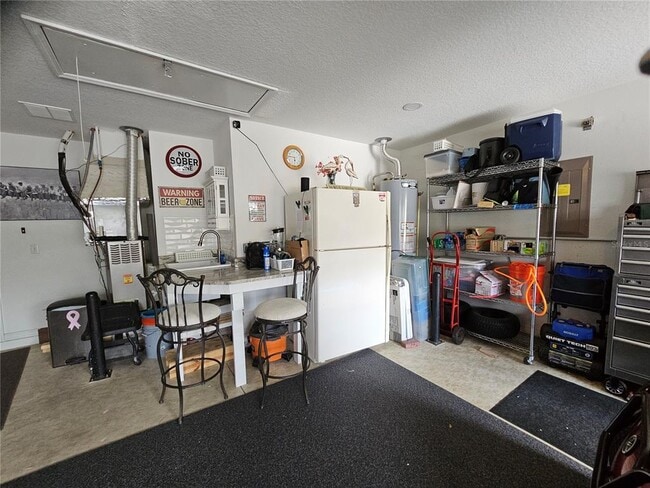 Building Photo - 2038 Grantham Greens Dr