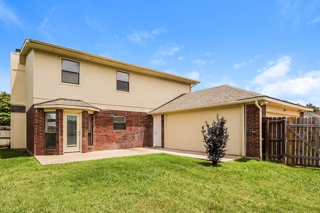 Building Photo - 1824 Island View Dr