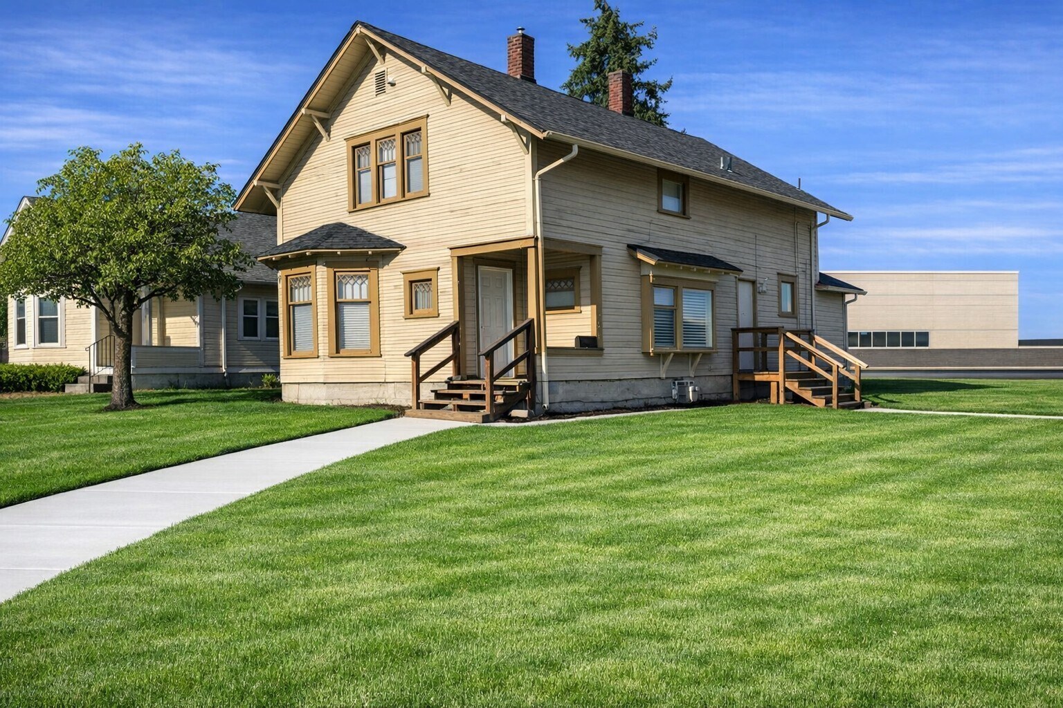 South Exterior - 2000 Iron St