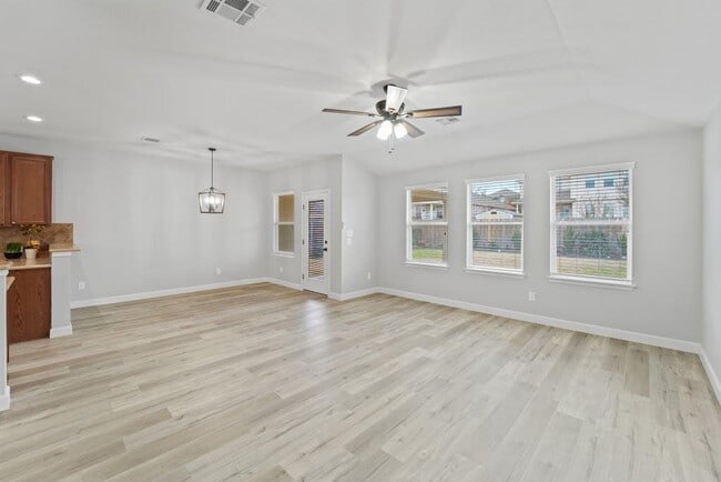 Building Photo - 3529 Shiraz Loop