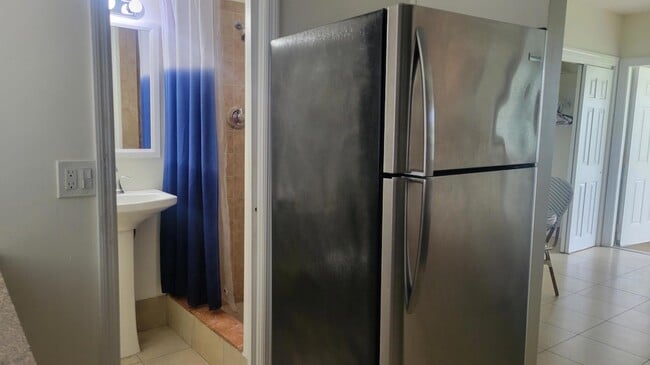 Building Photo - 1601 S Federal Hwy