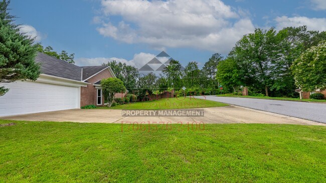 Building Photo - 2250 Rock Springs Ct