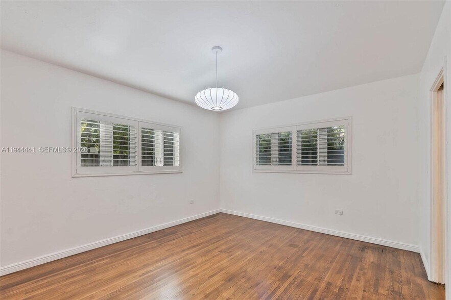 Building Photo - 680 NE 57th St