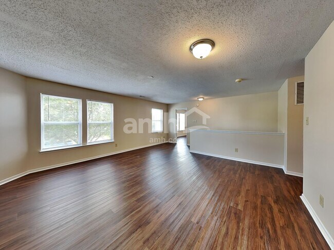 Building Photo - 10350 Lee Stewart Ln