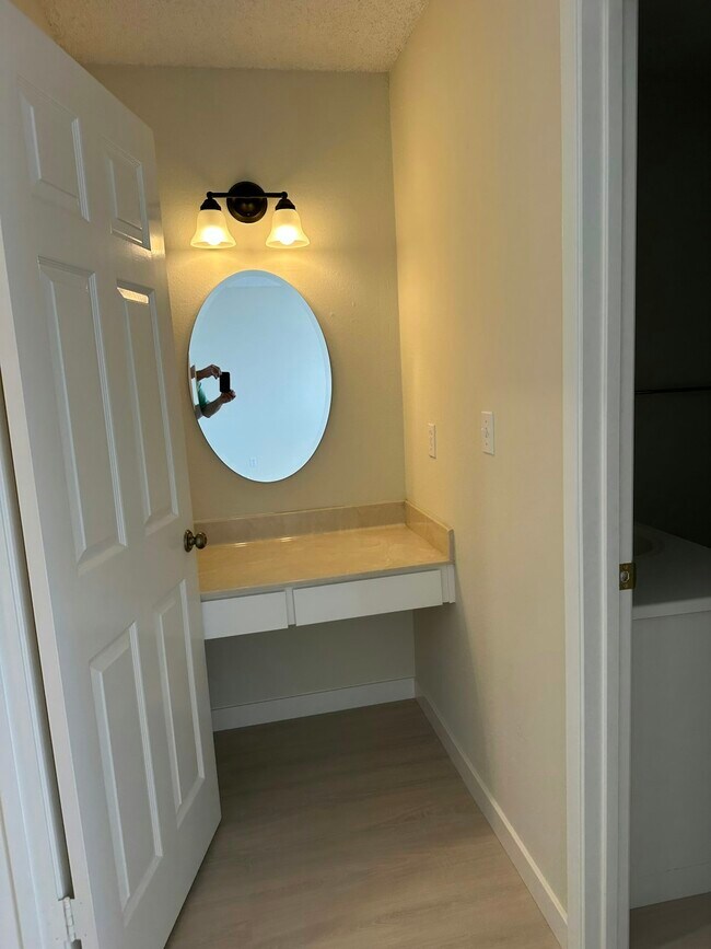 Building Photo - 1891 Lakebird Dr